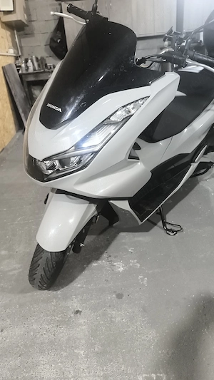 se vinde Honda PCX  - imagine 3