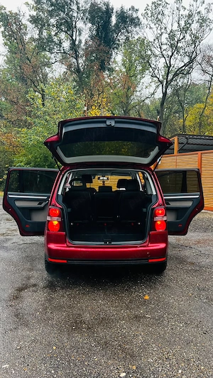Vw touran 2009 | 2.0 | diesel | 7 locuri | piele | bi-xenon adaptiv | climă automată - imagine 4