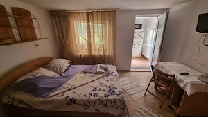ÎNCHIRIEZ Spatiu Generos doua corpuri de casa (apartament corpul A si camera cu baie propie corpul B - imagine 7