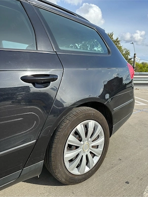 Volkswagen Passat Varianta 1.4 Benzina - 2010 - 2.500   negociabil - imagine 5