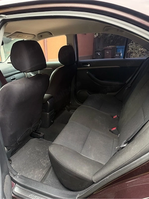 Toyota Avensis - imagine 5