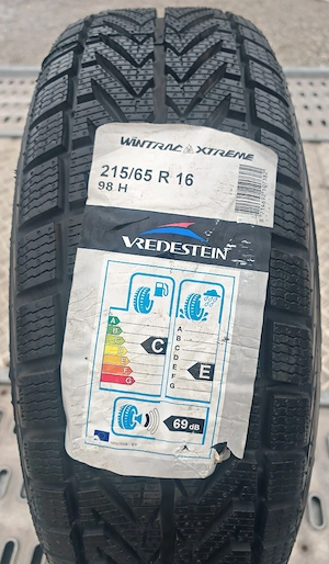 215 65 R16 98 H Anvelopă de iarnă model Vredestein Wintrac Xtreme