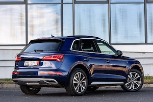 AUDI Q5 S-line Edițion 2020 Navi 4x4 Full Led 2.0 Tdi 190 cp Euro 6  - imagine 4