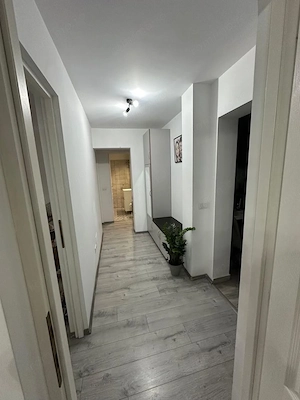 Apartament cu 3 camere decomandat Sagului - imagine 2