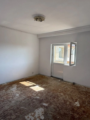 Proprietar: vând apartament cu 4 camere în Balotesti aproape de DN1 - imagine 3