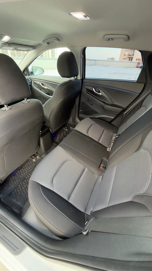 Hyundai i30 2018 1.4 benzina  - imagine 10