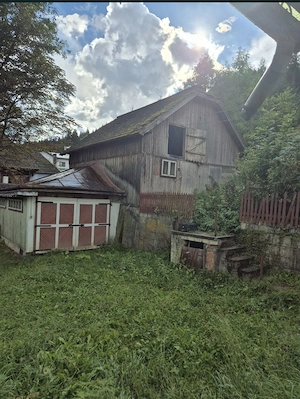 Casă și complex de clădiri în zonă pitorească  - imagine 4