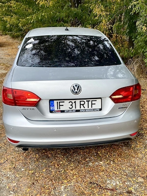 Volkswagen Jetta 2011 | 1.6 TDI DSG | 204.400 km Reali | Cutie automată  - imagine 5