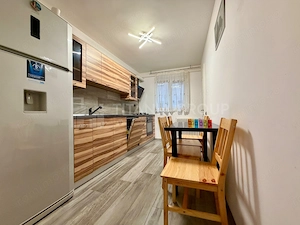 Apartament cu 3 camere, 2 bai  - zona Tractorul - imagine 6