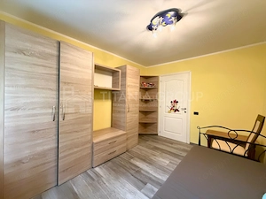 Apartament cu 3 camere, 2 bai  - zona Tractorul - imagine 13