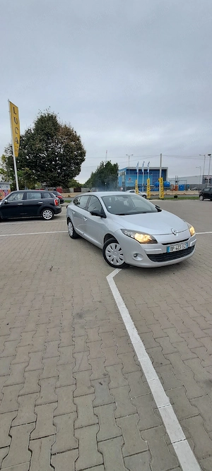 megan 3 euro 5