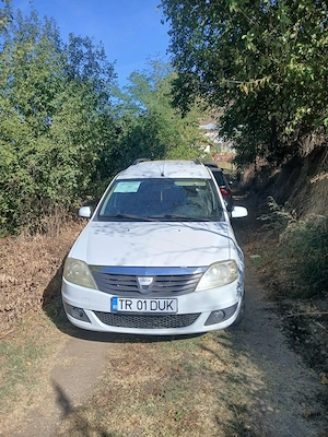 Vând logan mcv 2010 motor 1.5 dci 220000 km bine intretinuta - imagine 5