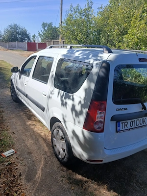 Vând logan mcv 2010 motor 1.5 dci 220000 km bine intretinuta - imagine 4