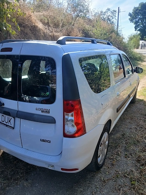 Vând logan mcv 2010 motor 1.5 dci 220000 km bine intretinuta - imagine 3