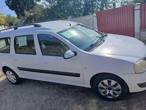 Vând logan mcv 2010 motor 1.5 dci 220000 km bine intretinuta