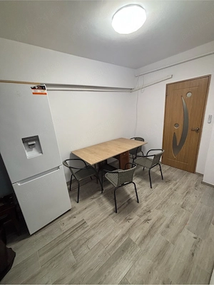    Persoană fizică, închiriez apartament cu 2 camere, pe strada Republicii - imagine 4