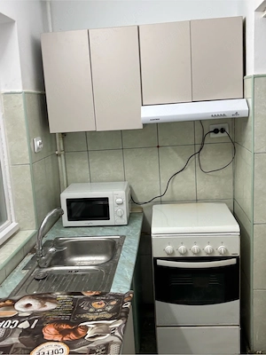    Persoană fizică, închiriez apartament cu 2 camere, pe strada Republicii - imagine 5