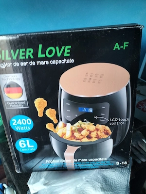 De vânzare Airfryer aproape nou.
