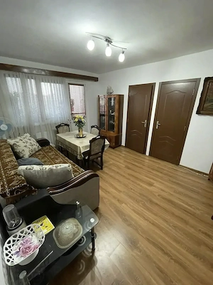 Proprietar, vând apartament cu 3 camere, 57,62 mp, etaj 3, centrală proprie, lângă Parcul Pădurice