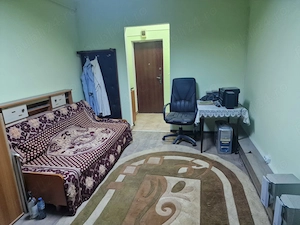 Vând cameră mobilată situată în căminul nr. 5 din Plopeni, Prahova - imagine 4