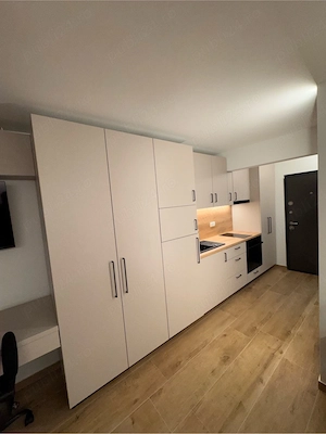 Garsoniera renovata complet,prima inchiriere,340 euro pe luna  - imagine 2