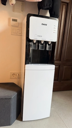 Vand Dozator de apă de podea cu compresor Zass ZWD 22 C (Culoare Alb cu Negru)