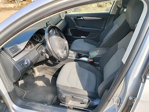 Vând VW Passat B7 2017 cutie automată  - imagine 5