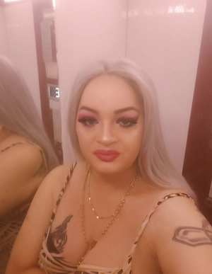 Transexuala  pt incepatori fac si show web 