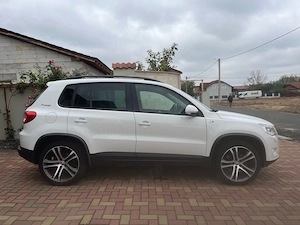 Volkswagen Tiguan R-Line 2.0 TDI 2011 - masina personala
