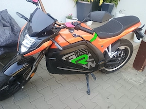 schimb motocicletă Full electric  - imagine 3
