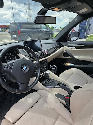 BMW X1 xDrive20i Automat | 2.0 Benzina | Piele | Incalzire scaune | Navigatie - imagine 10