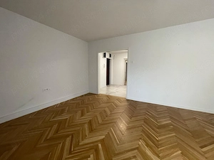 Apartament decomandat 4 camere cu pivnita si garaj - imagine 10