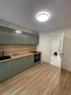 Apartament decomandat 4 camere cu pivnita si garaj