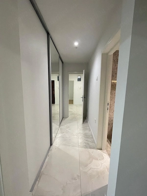 Apartament decomandat 4 camere cu pivnita si garaj - imagine 7
