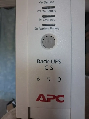 Vand unitate Back-UPS CS 650 