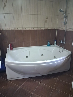 Cadă baie cu hidromasaj 