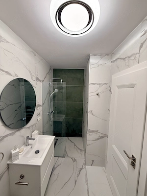 Adora Park - Apartament modern regim hotelier - imagine 2