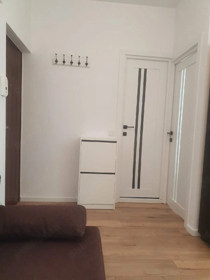 Proprietar Închirez Studio Renovat - imagine 2