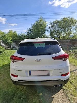 Vând Hyundai Tucson 2.0CRDI  - imagine 2