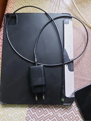 Vând schimb tabletă iPad Pro 11 2020 fără niciun defect doar la schimb cu bicicletele electrică