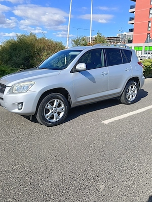 Mașina Toyota RAV4 2009 - imagine 2
