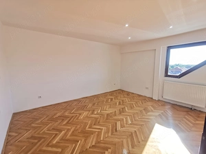 Apartament cu GARAJ propriu si  ACOPERIS NOU! - imagine 5