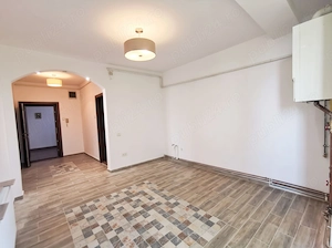 Apartament cu GARAJ propriu si  ACOPERIS NOU! - imagine 3