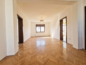 Apartament cu GARAJ propriu si  ACOPERIS NOU! - imagine 10