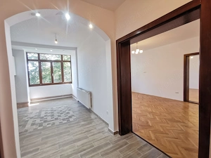 Apartament cu GARAJ propriu si  ACOPERIS NOU! - imagine 9