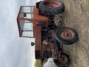 Vând tractor U650