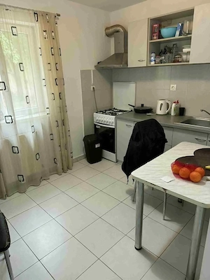 Închiriez ap o cameră zona Lipovei