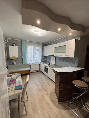 Inchiriez apartament 