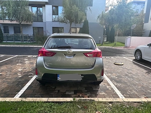 Vand Toyota Auris - imagine 4