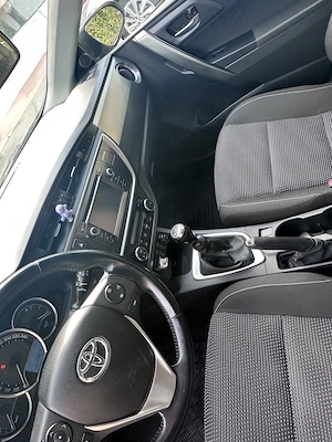 Vand Toyota Auris - imagine 5